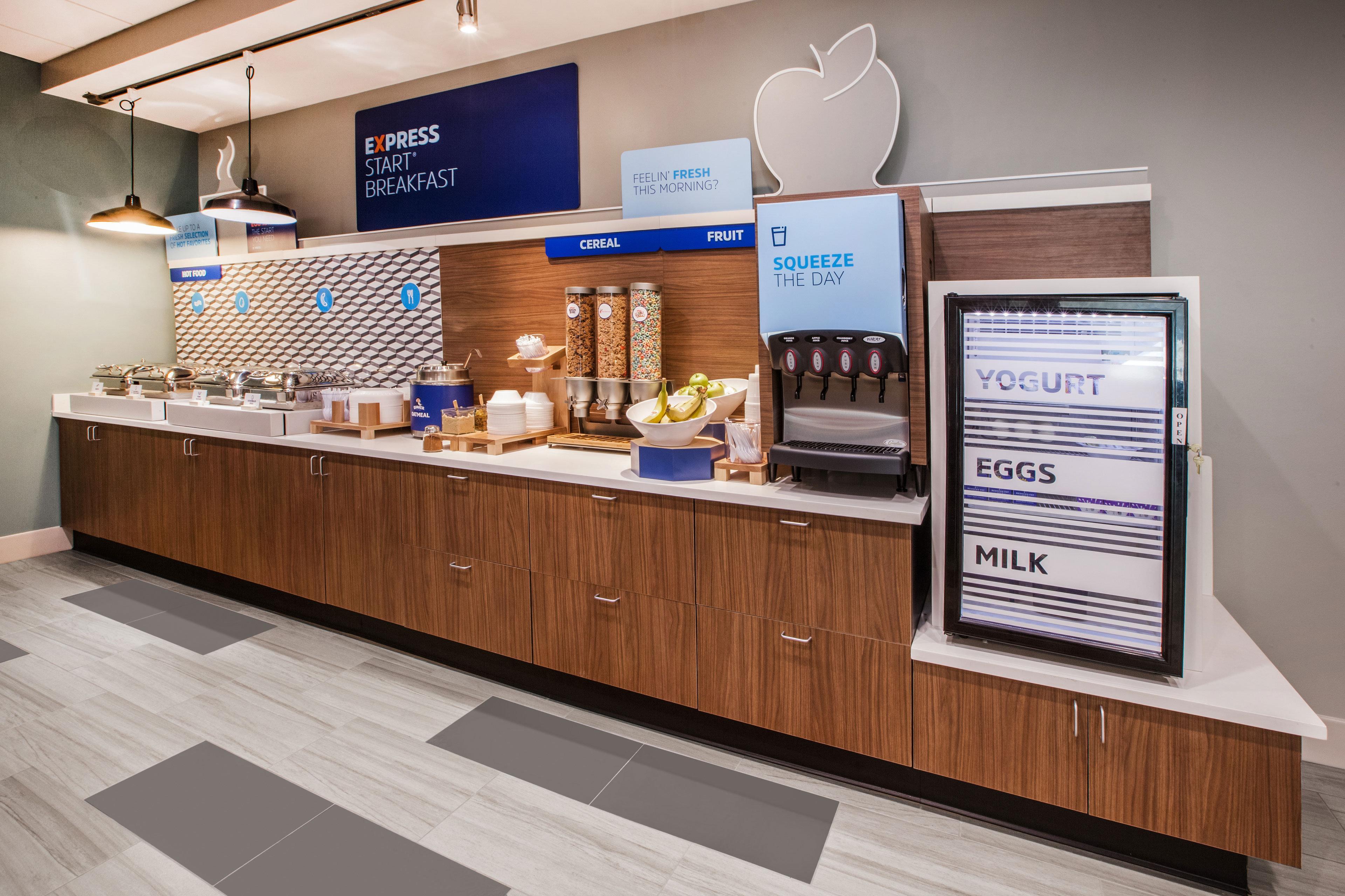 Holiday Inn Express & Suites Atlanta Perimeter Mall Hotel By Ihg Sandy Springs Eksteriør bilde