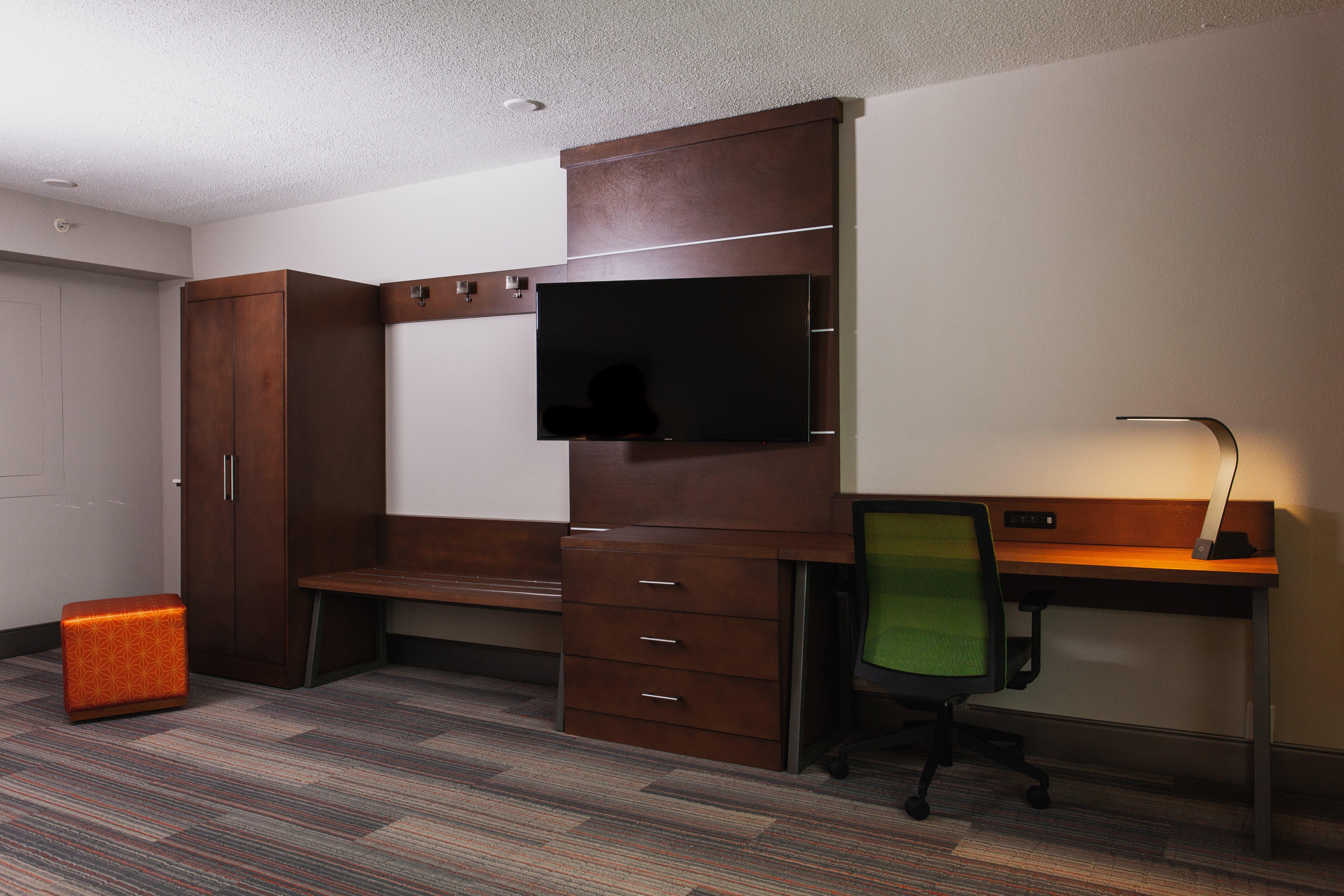 Holiday Inn Express & Suites Atlanta Perimeter Mall Hotel By Ihg Sandy Springs Eksteriør bilde