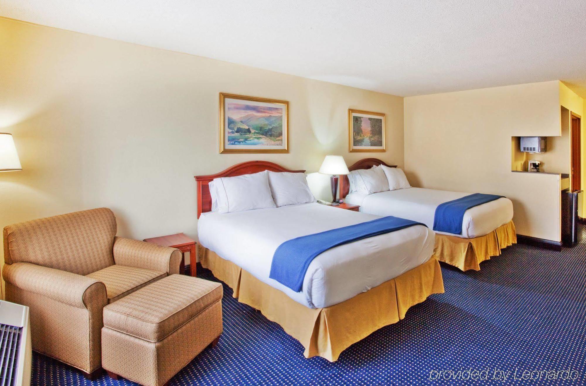 Holiday Inn Express & Suites Atlanta Perimeter Mall Hotel By Ihg Sandy Springs Rom bilde